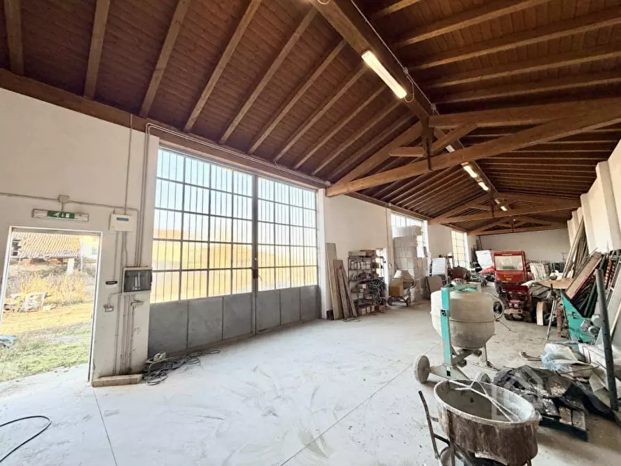 Immagine 13 di Capannone industriale in vendita  in Strada Pozzo 23 a Chivasso