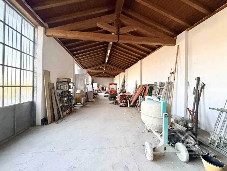 Immagine 19 di Capannone industriale in vendita  in Strada Pozzo 23 a Chivasso