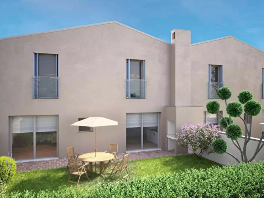 Immagine 4 di Casa bifamiliare in vendita  in Via Montalcini a Lonigo