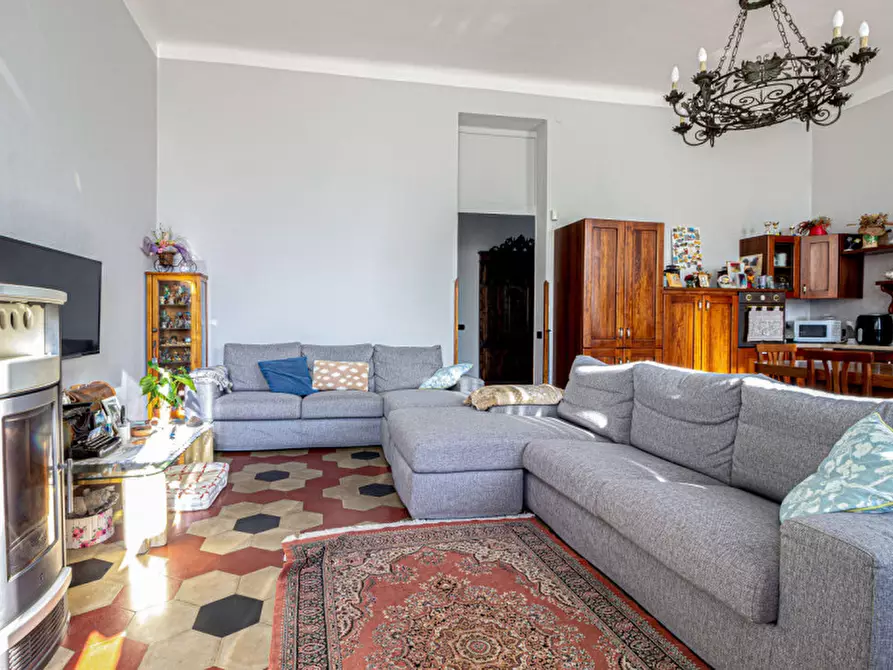 Immagine 3 di Villa in vendita  in via ninnella a Vernate