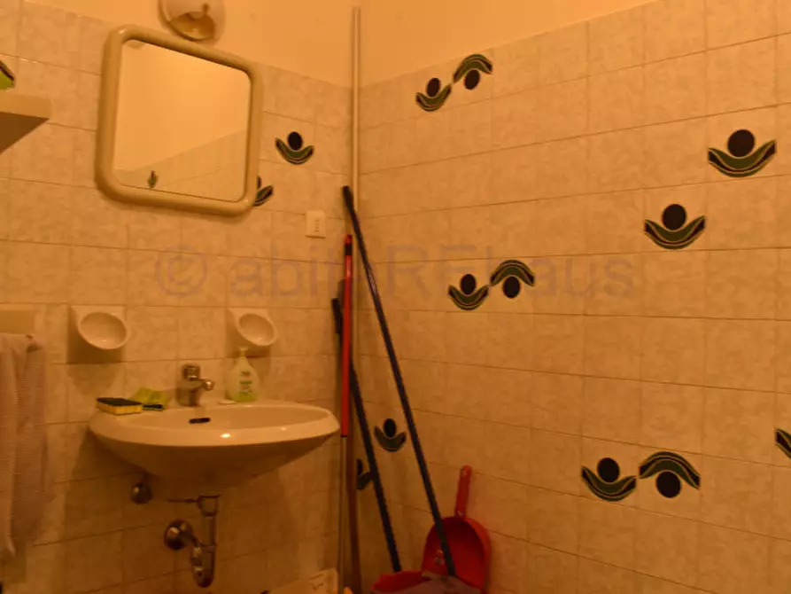 Immagine 6 di Negozio in affitto  in Galleria Sernesi a Bolzano