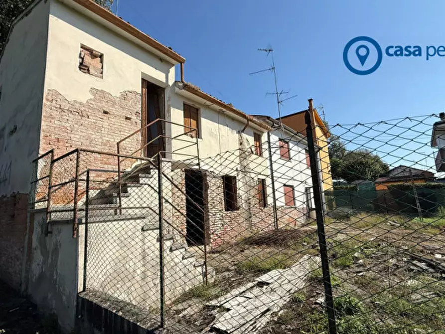 Immagine 1 di Rustico / casale in vendita  in Via Dante Gallani 97 a Rovigo