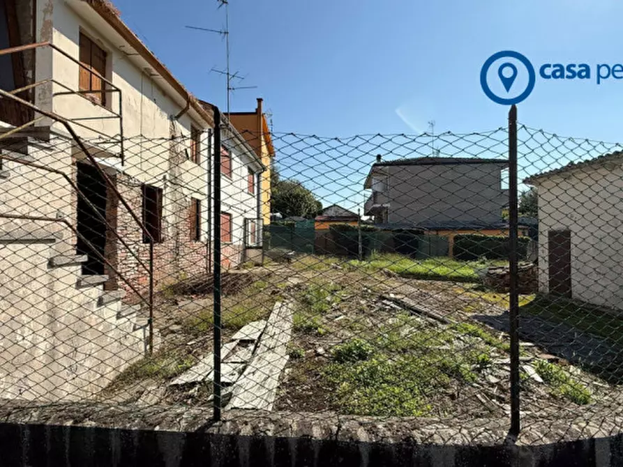 Immagine 2 di Rustico / casale in vendita  in Via Dante Gallani 97 a Rovigo