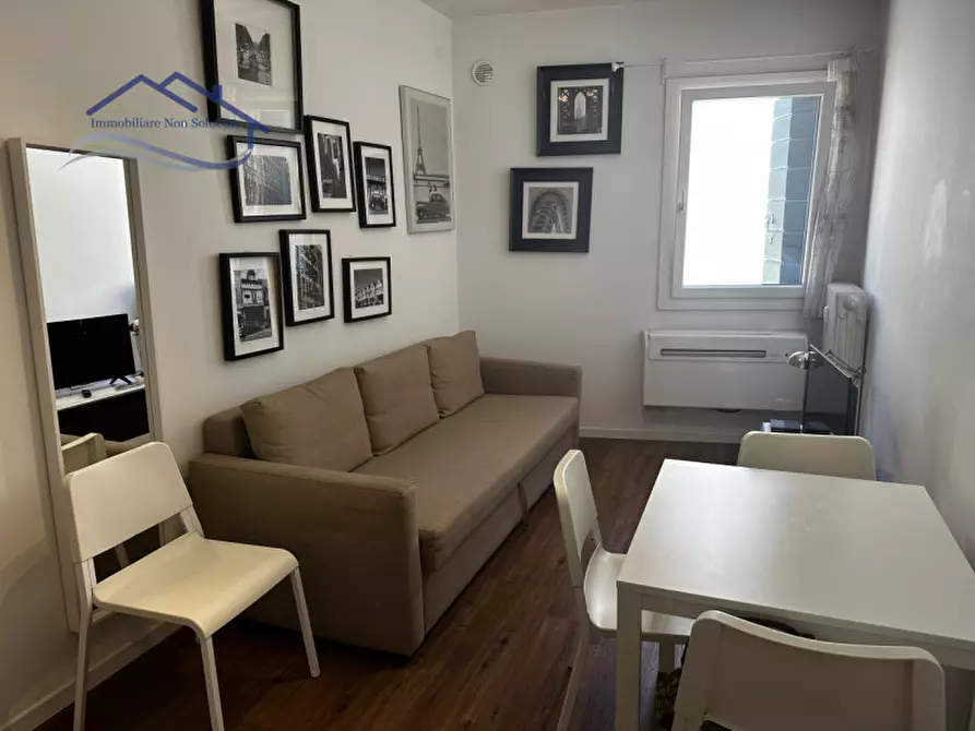 Immagine 2 di Appartamento in vendita  in via rolando da piazzola a Padova