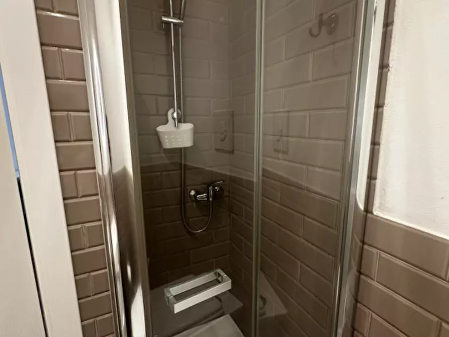 Immagine 15 di Appartamento in vendita  in via rolando da piazzola a Padova