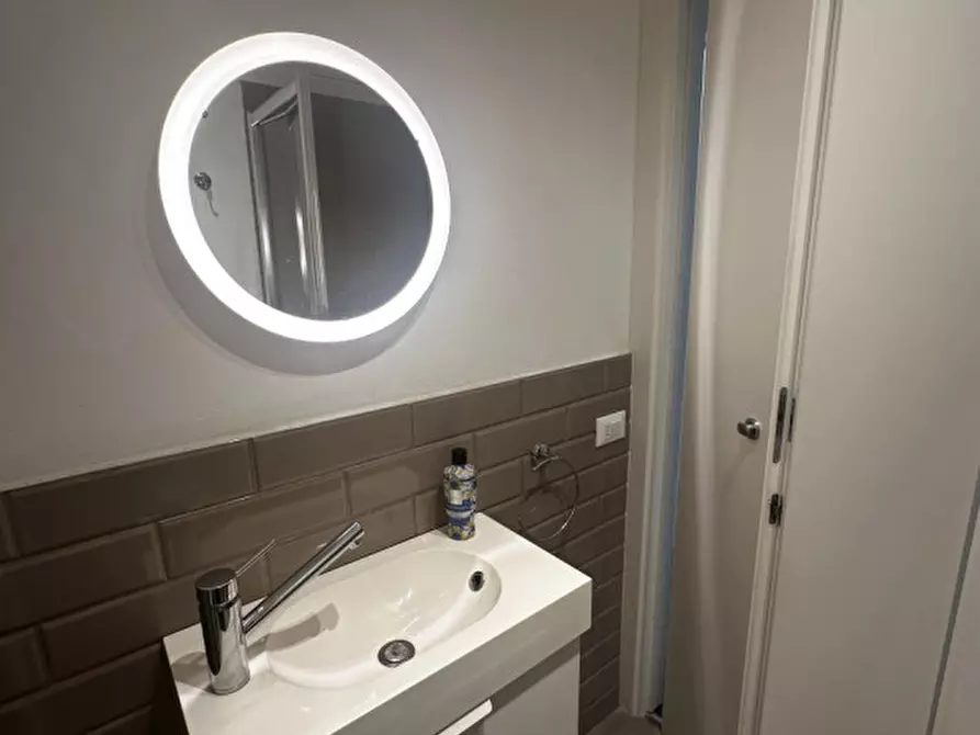 Immagine 17 di Appartamento in vendita  in via rolando da piazzola a Padova