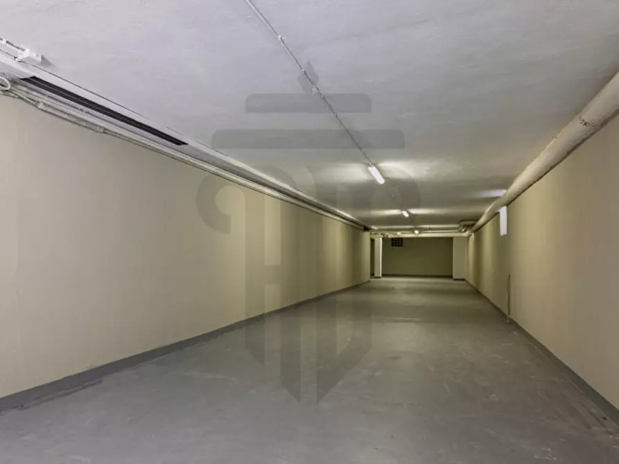Immagine 5 di Magazzino in vendita  in Via Milano a Bolzano