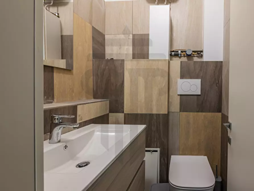 Immagine 10 di Magazzino in vendita  in Via Milano a Bolzano