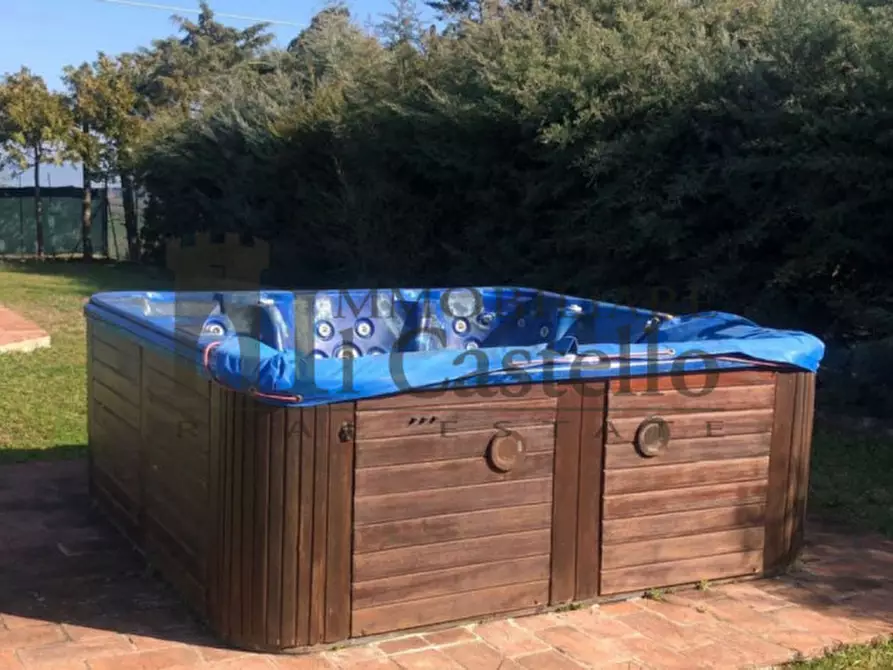 Immagine 45 di Villa in vendita  in villastrada a Castiglione Del Lago