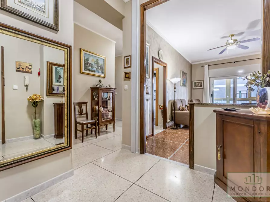 Immagine 7 di Appartamento in vendita  in Via Sante Bargellini a Roma