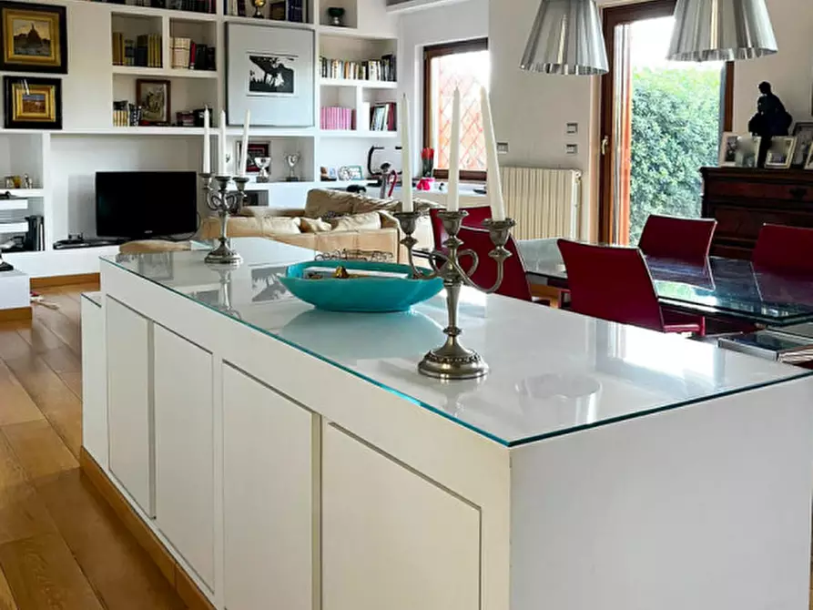 Immagine 20 di Appartamento in vendita  in Via Luigi Zambarelli a Frascati