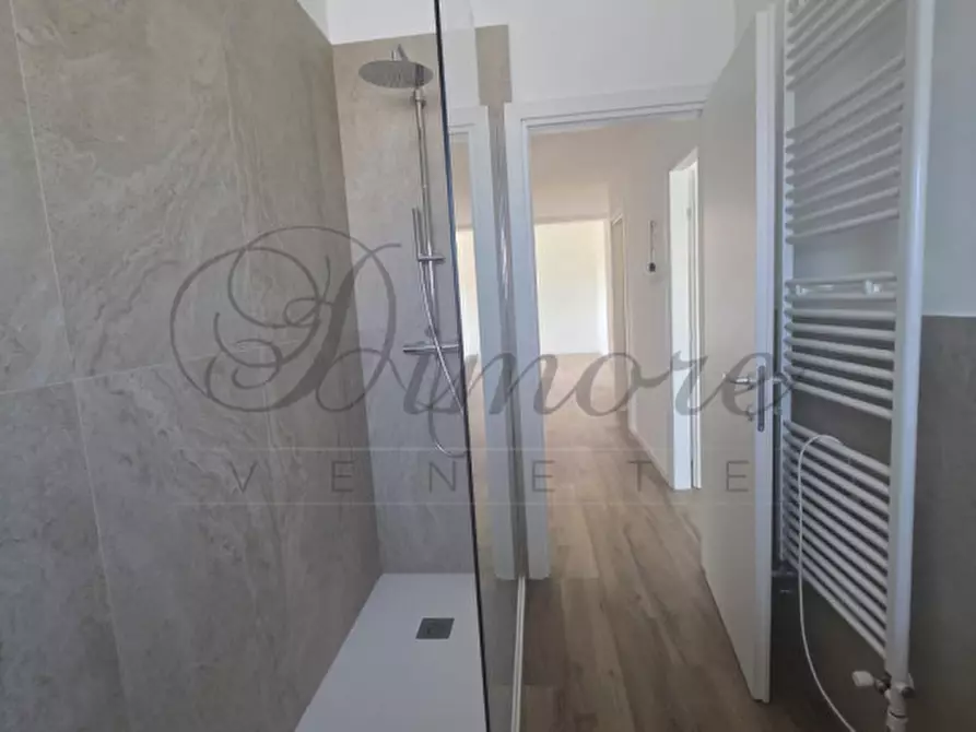 Immagine 7 di Appartamento in vendita  in Via Luigi Mariutto a Mirano