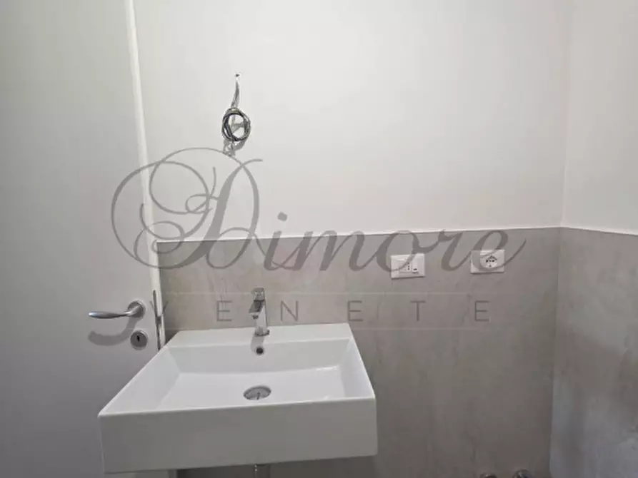 Immagine 15 di Appartamento in vendita  in Via Luigi Mariutto a Mirano