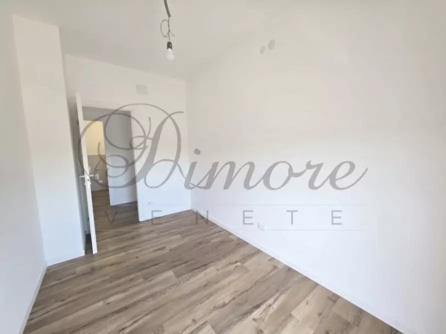 Immagine 17 di Appartamento in vendita  in Via Luigi Mariutto a Mirano
