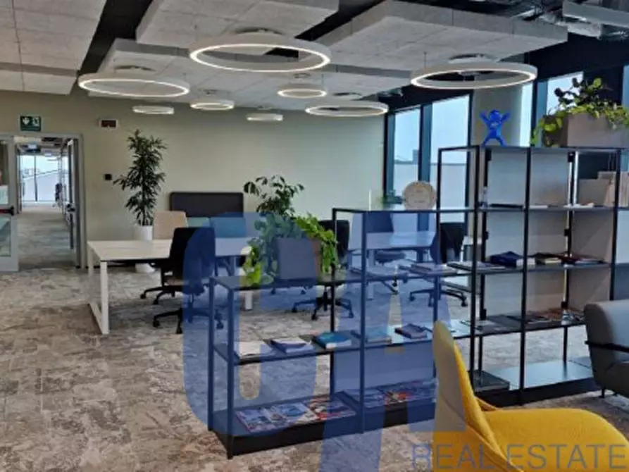 Immagine 4 di Ufficio in affitto  in VIALE ORTLES a Milano