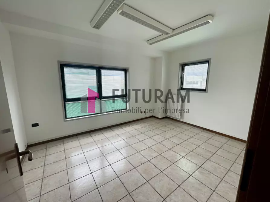 Immagine 2 di Capannone industriale in vendita  in VIA ROMA 1 a Albignasego