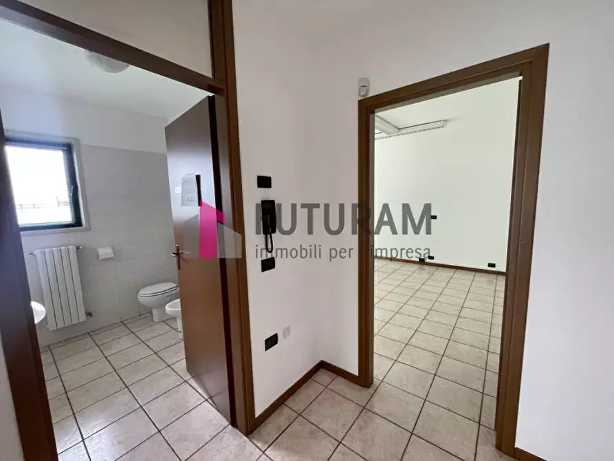 Immagine 3 di Capannone industriale in vendita  in VIA ROMA 1 a Albignasego