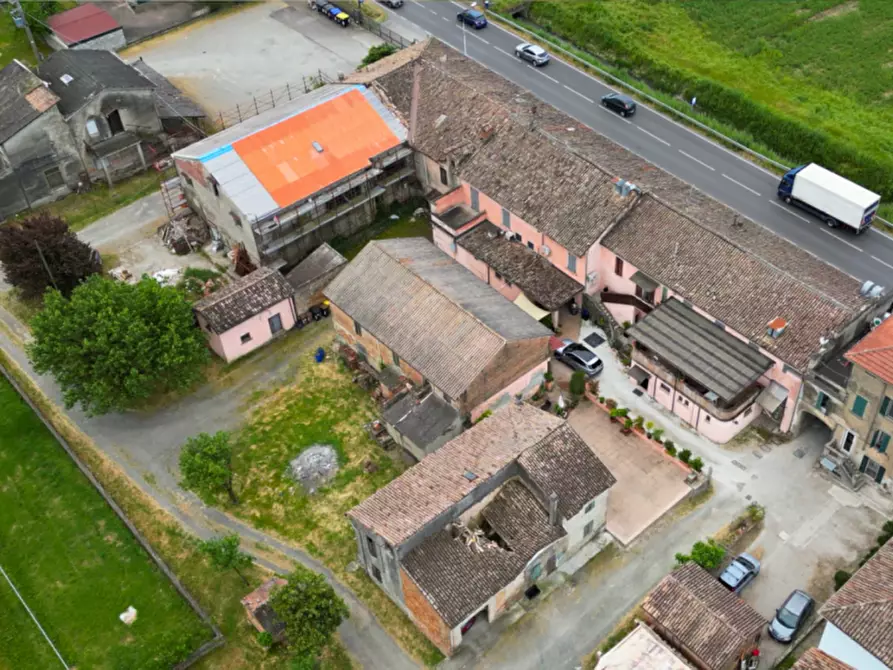 Immagine 8 di Attività commerciale in vendita  in via Colorno a Parma