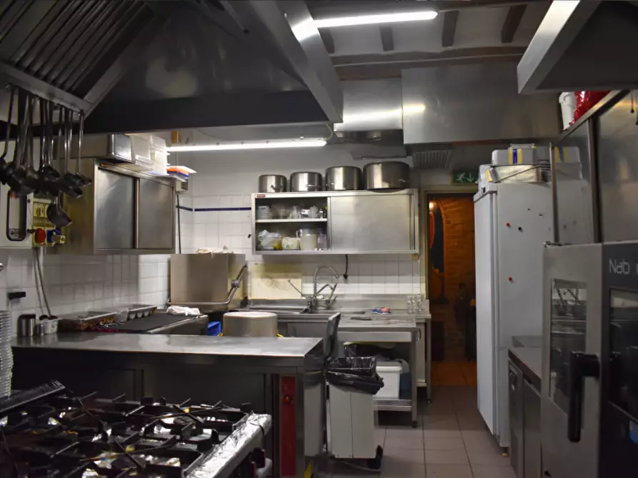 Immagine 20 di Attività commerciale in vendita  in via Colorno a Parma