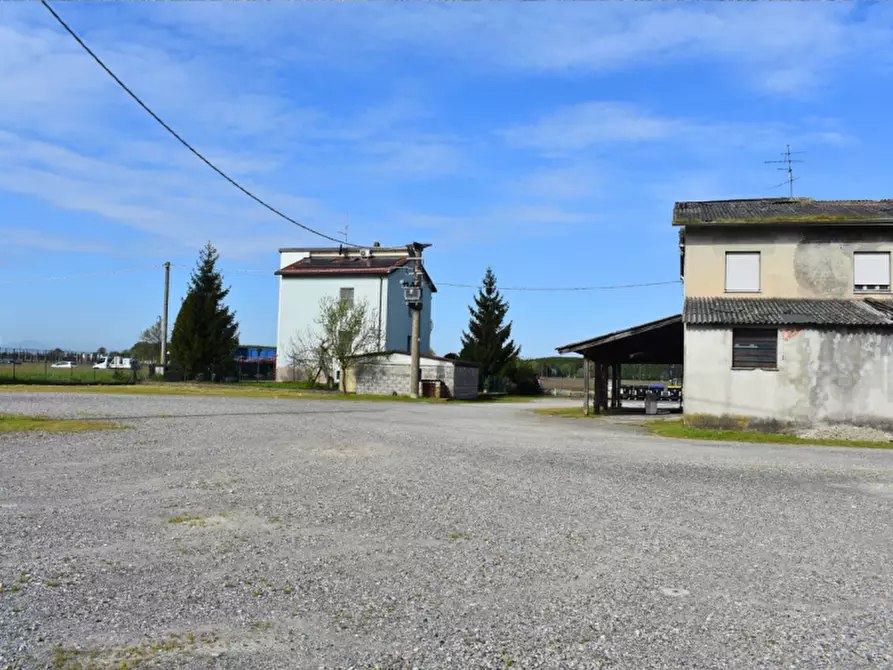Immagine 42 di Attività commerciale in vendita  in via Colorno a Parma