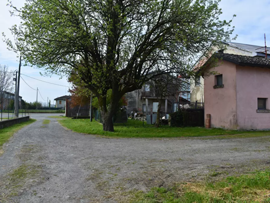 Immagine 50 di Attività commerciale in vendita  in via Colorno a Parma