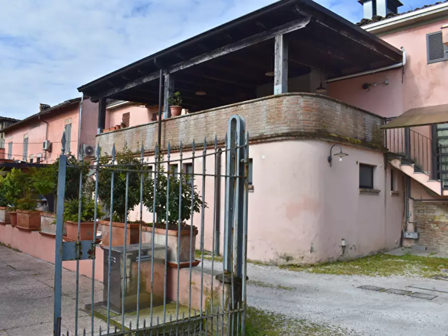 Immagine 55 di Attività commerciale in vendita  in via Colorno a Parma