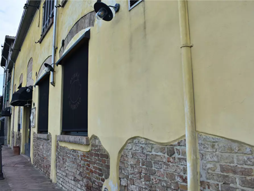 Immagine 69 di Attività commerciale in vendita  in via Colorno a Parma