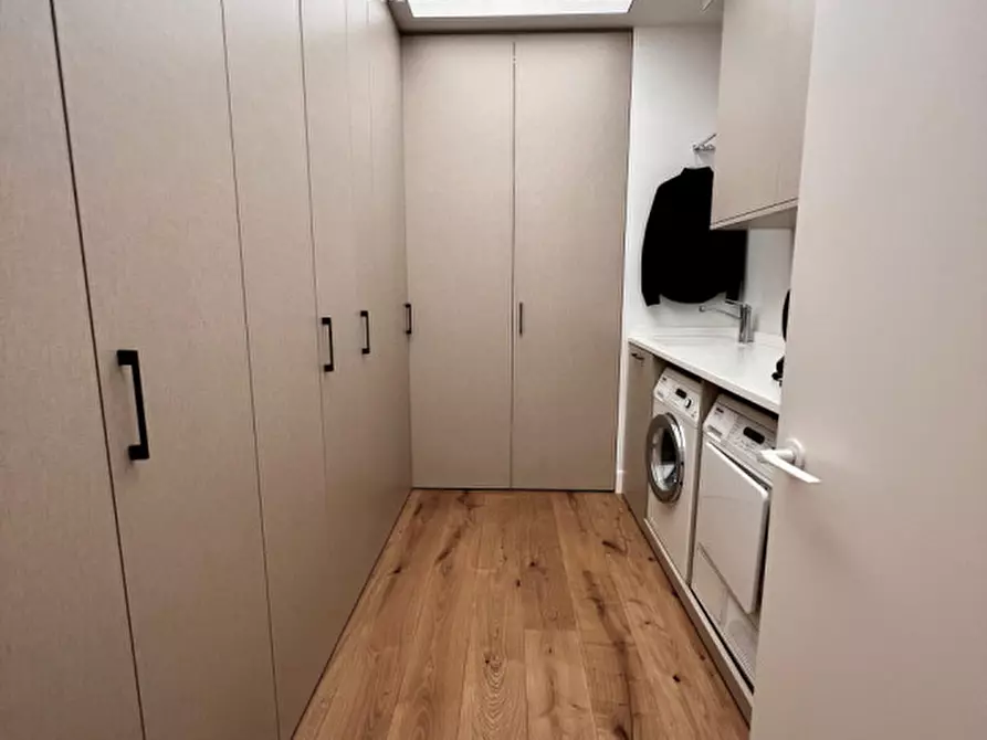 Immagine 23 di Appartamento in vendita  in Via Camillo Benso Cavour a Trento