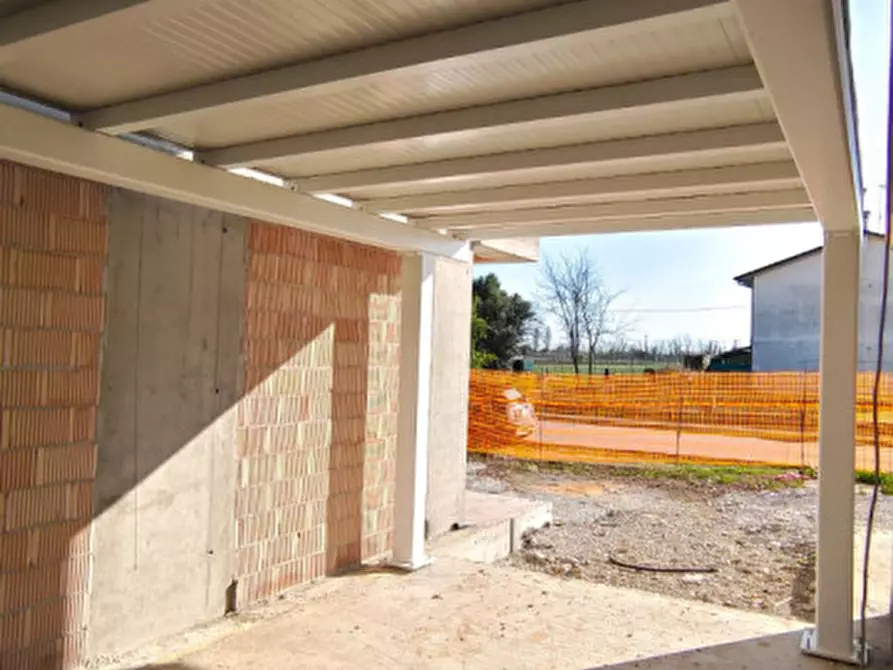 Immagine 3 di Casa bifamiliare in vendita  a Giavera Del Montello