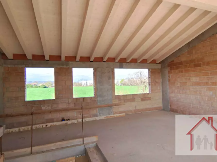 Immagine 4 di Casa bifamiliare in vendita  a Giavera Del Montello