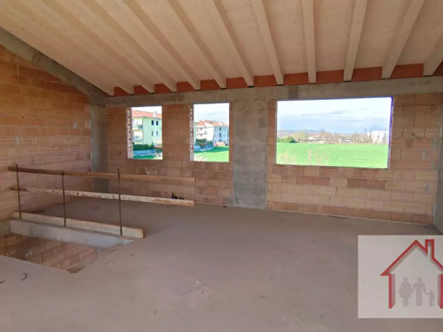 Immagine 7 di Casa bifamiliare in vendita  a Giavera Del Montello