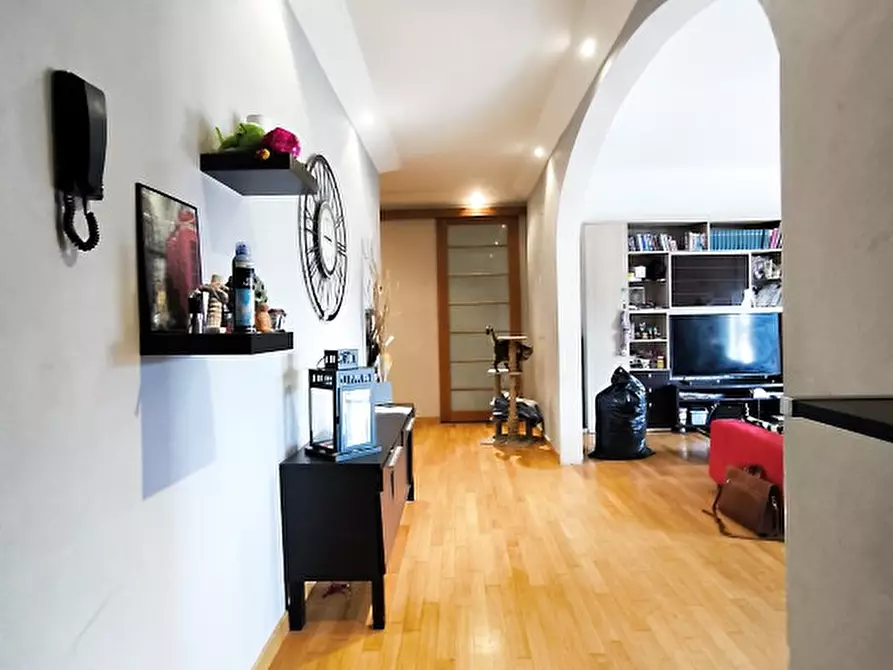 Immagine 5 di Appartamento in vendita  in Via della Costituzione a San Giovanni Valdarno