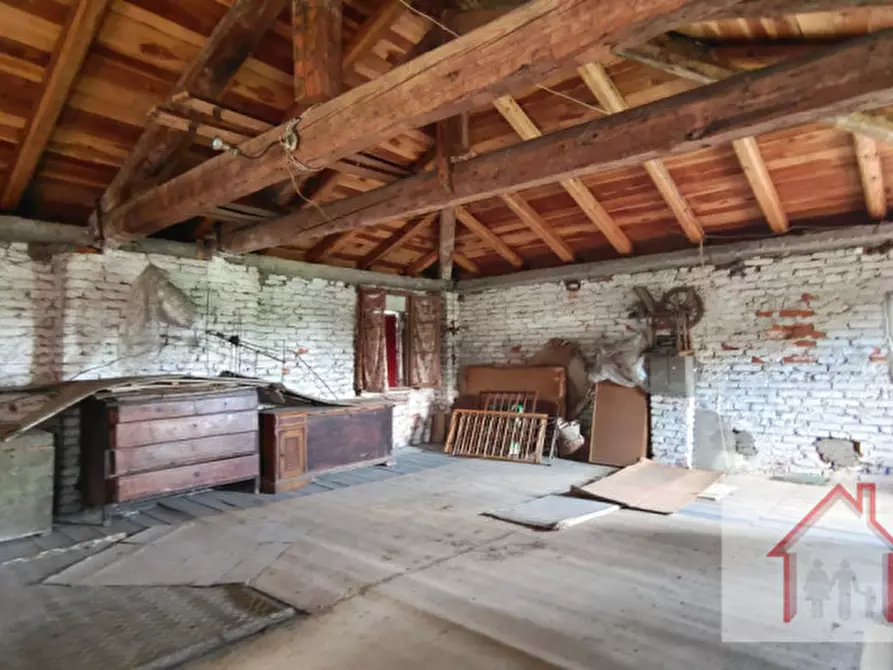 Immagine 22 di Rustico / casale in vendita  in Via degli Arditi a Giavera Del Montello