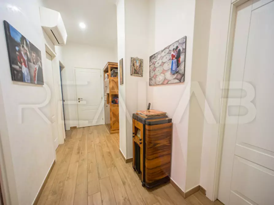 Immagine 3 di Appartamento in vendita  in Viale Certosa 65 a Milano