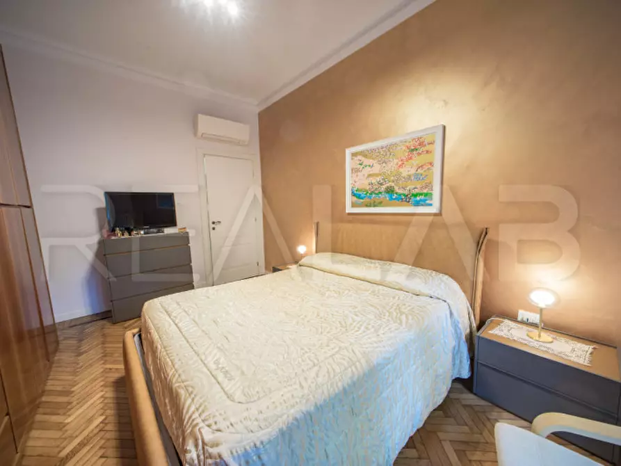 Immagine 6 di Appartamento in vendita  in Viale Certosa 65 a Milano