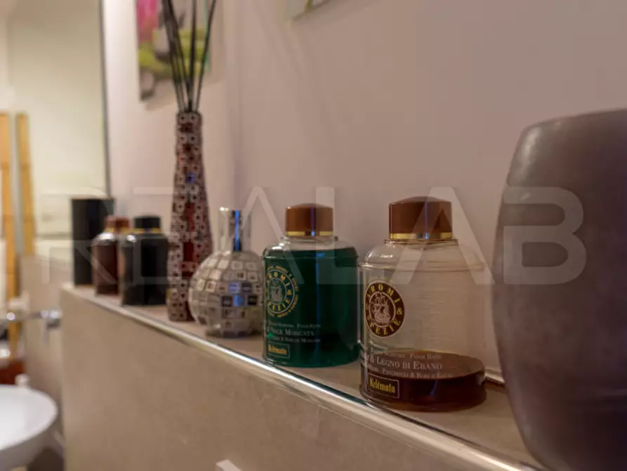 Immagine 16 di Appartamento in vendita  in Viale Certosa 65 a Milano