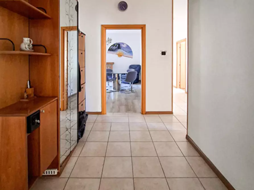 Immagine 2 di Appartamento in vendita  in via resia 80 a Bolzano