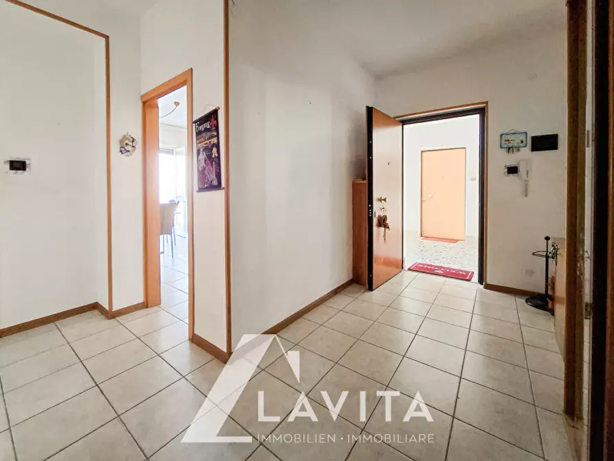 Immagine 11 di Appartamento in vendita  in via resia 80 a Bolzano