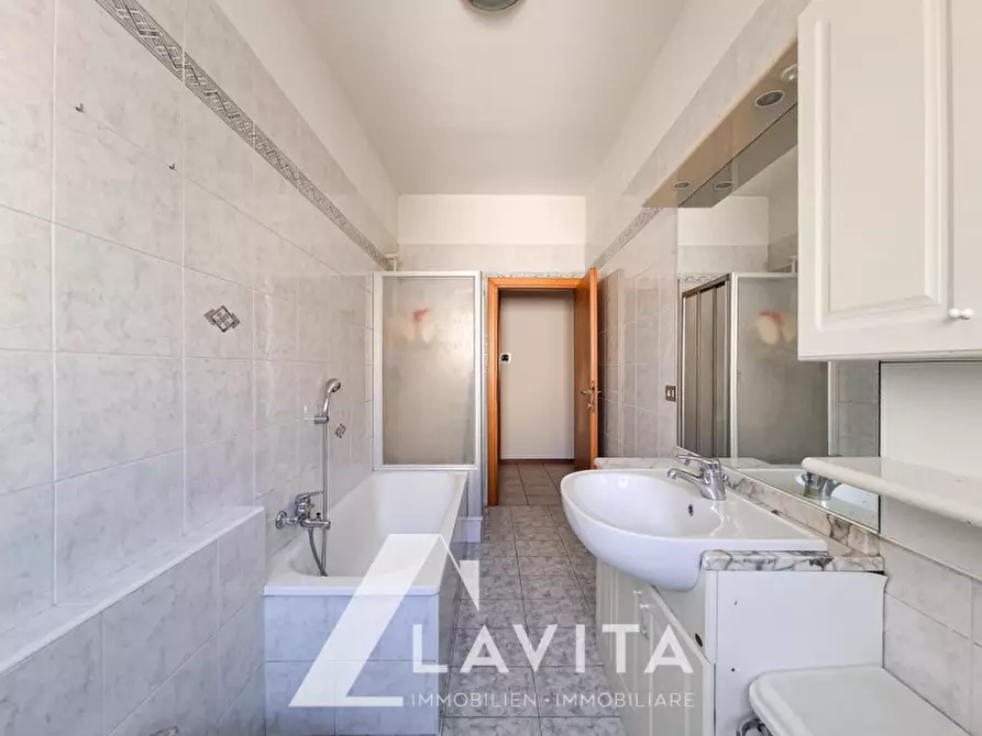 Immagine 13 di Appartamento in vendita  in via resia 80 a Bolzano