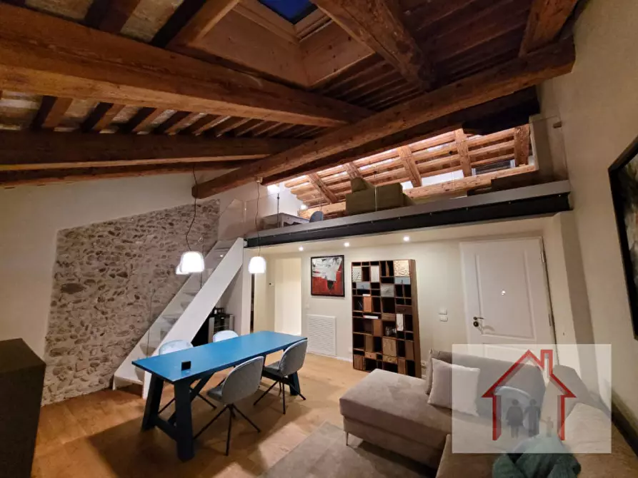 Immagine 2 di Attico in vendita  a Montebelluna