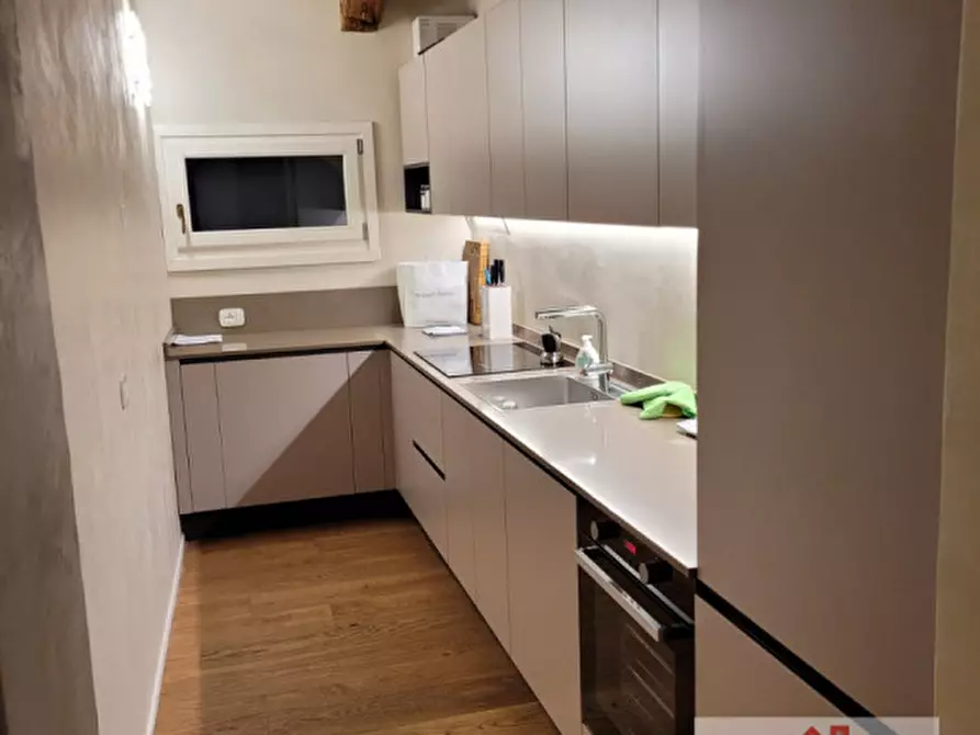 Immagine 5 di Attico in vendita  a Montebelluna