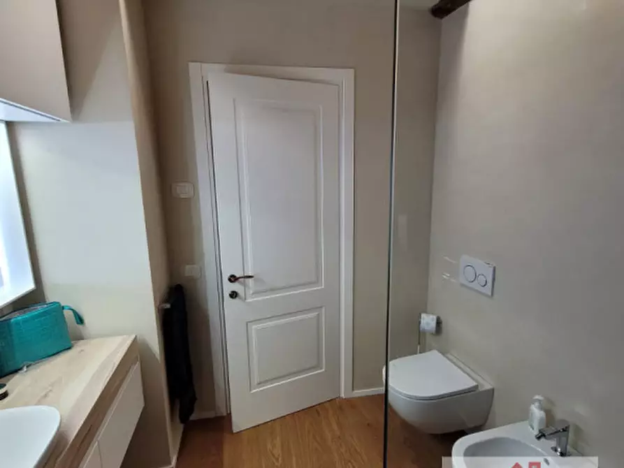 Immagine 11 di Attico in vendita  a Montebelluna