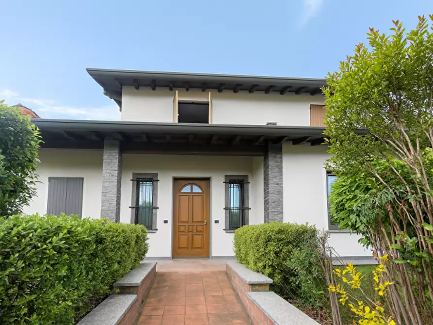 Immagine 2 di Villa in vendita  in S. Bernardino a Montichiari