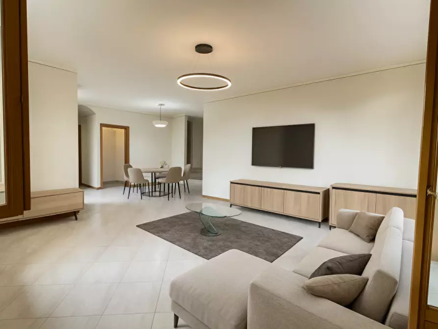 Immagine 4 di Villa in vendita  in S. Bernardino a Montichiari