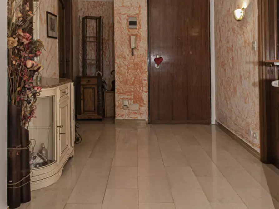 Immagine 5 di Appartamento in vendita  in Via Guido Reni 217 a Torino