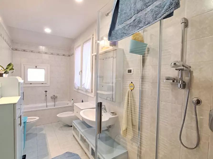 Immagine 21 di Villetta a schiera in vendita  in Via Baruchello a Rovigo