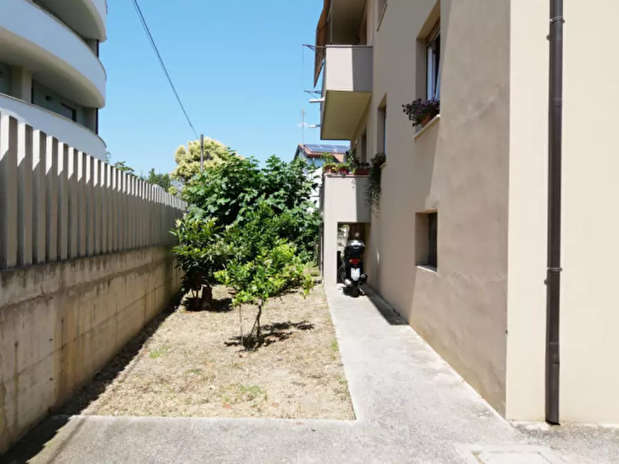 Immagine 27 di Appartamento in vendita  in Via Piceni, 1 a Montesilvano