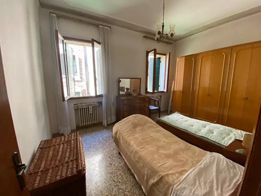 Immagine 17 di Appartamento in vendita  in Rio Terra' del Bagatin, 5567 a Venezia