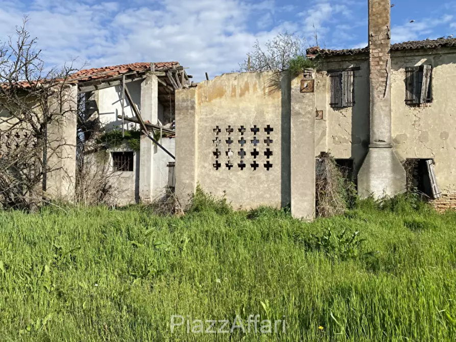 Immagine 15 di Rustico / casale in vendita  in Via Fiumicello a Brugine