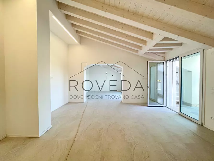 Immagine 1 di Attico in vendita  in Via Principale a Casier